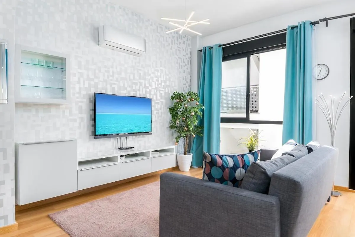 Apartment -Malagasunapts- Modern Citycentre Pool&Parking